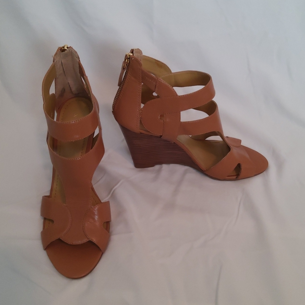 NINE WEST Women Tan Wedge Sandals 8M Zipper